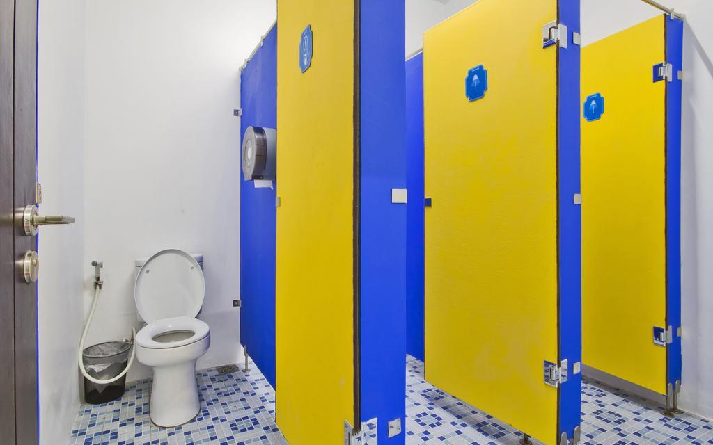 Cx Hostel Kuta Raya Exteriör bild