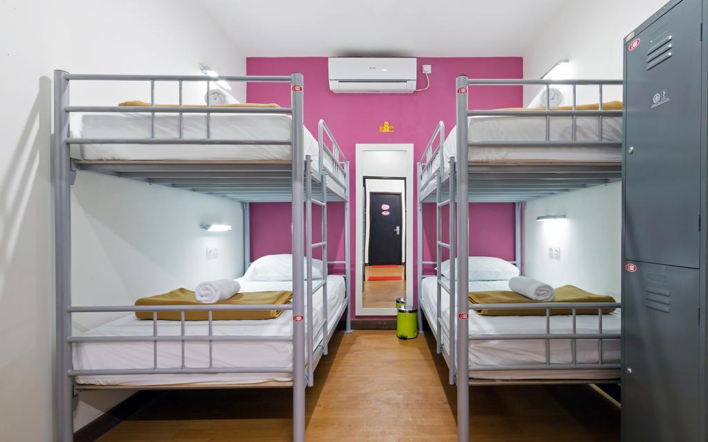Cx Hostel Kuta Raya Exteriör bild