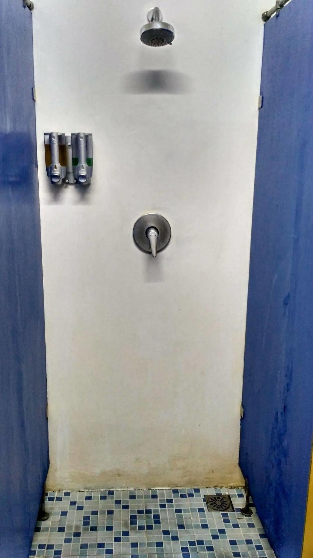 Cx Hostel Kuta Raya Exteriör bild