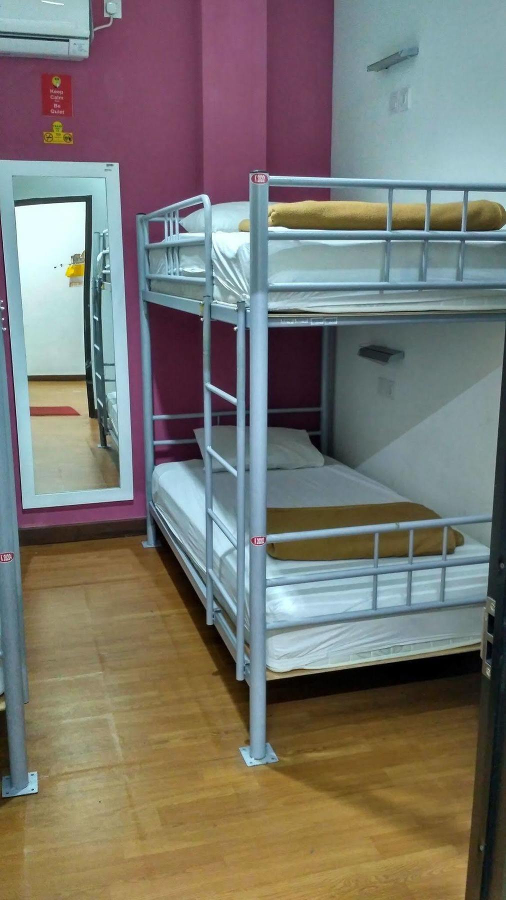 Cx Hostel Kuta Raya Exteriör bild